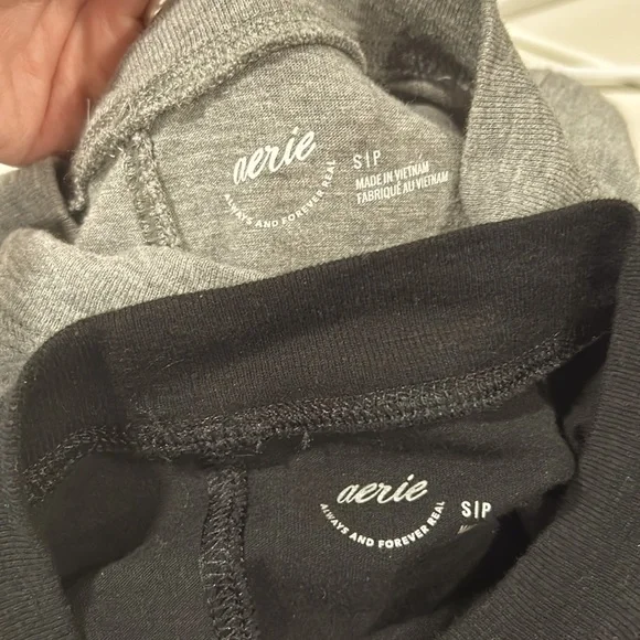 2 Aerie Cozy Mockneck Long Sleeve Tops - Picture 6 of 9